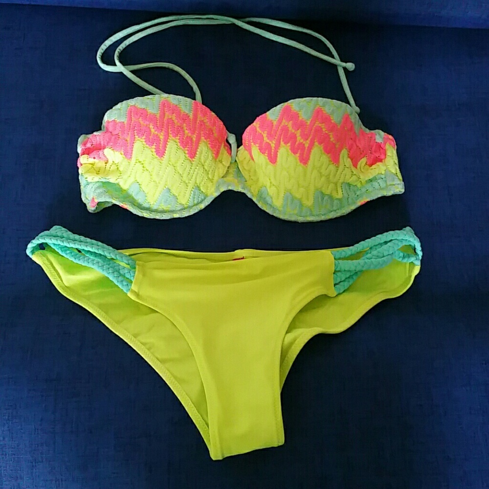 Victoria Secret bikini